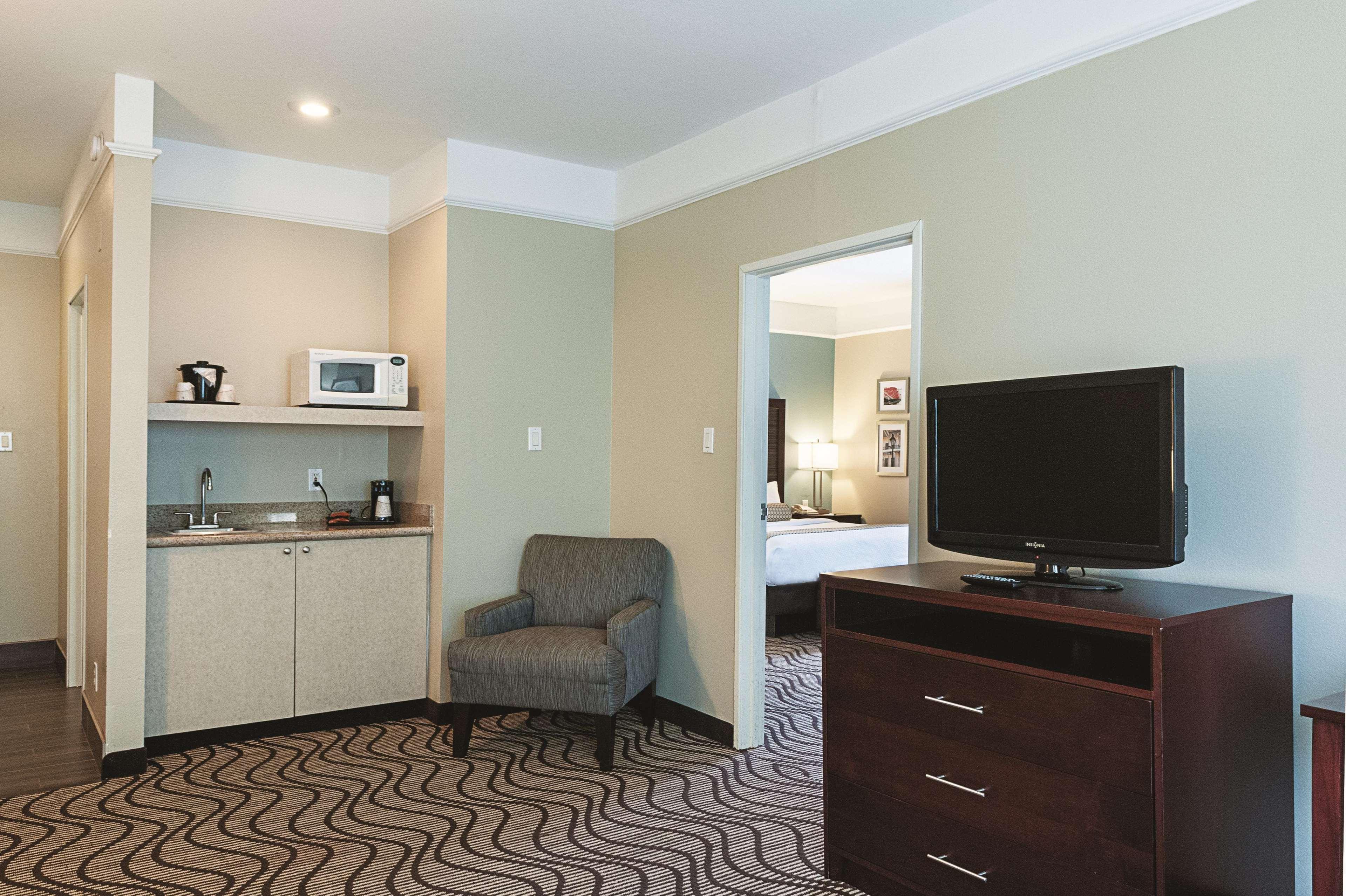 La Quinta By Wyndham Houma Hotell Exteriör bild