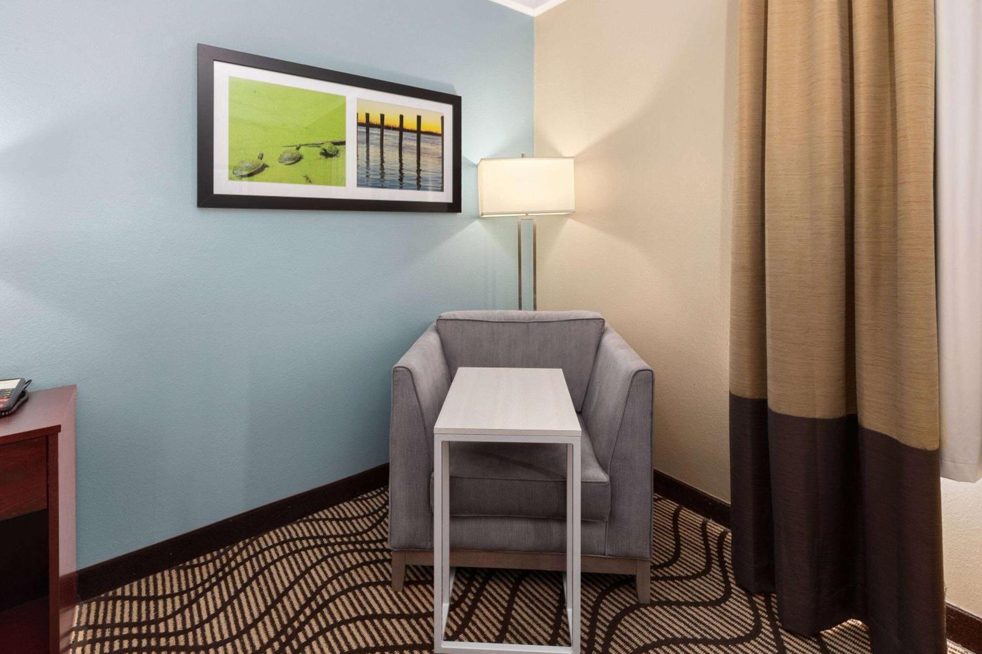 La Quinta By Wyndham Houma Hotell Exteriör bild